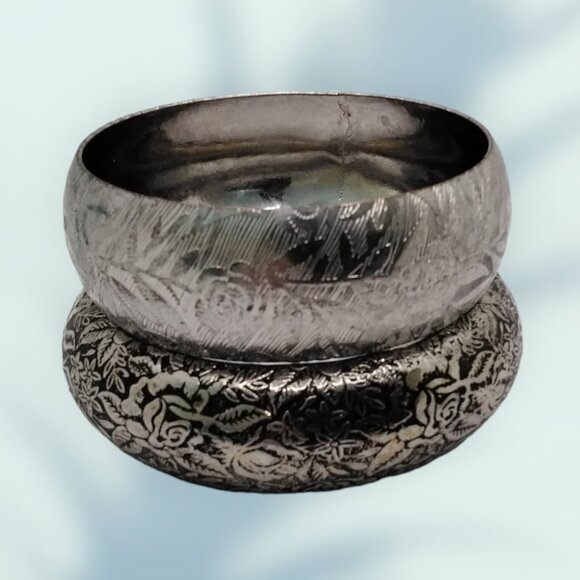 Etched Floral Bangle Bracelets - Mismatched Set of 2 - Picture 5 of 6